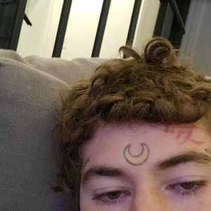 Meet your Posher, Eve